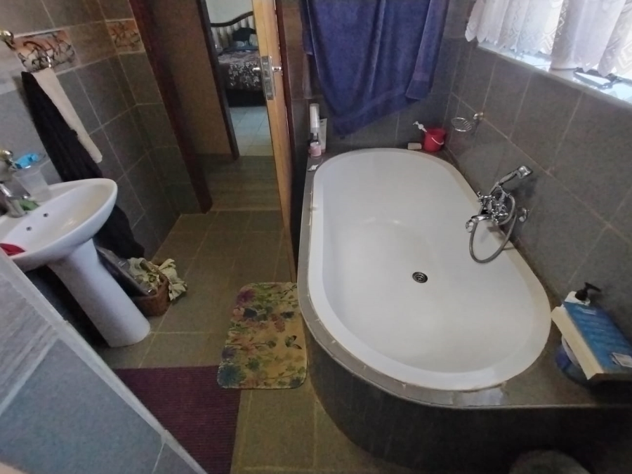 2 Bedroom Property for Sale in Heilbron Free State